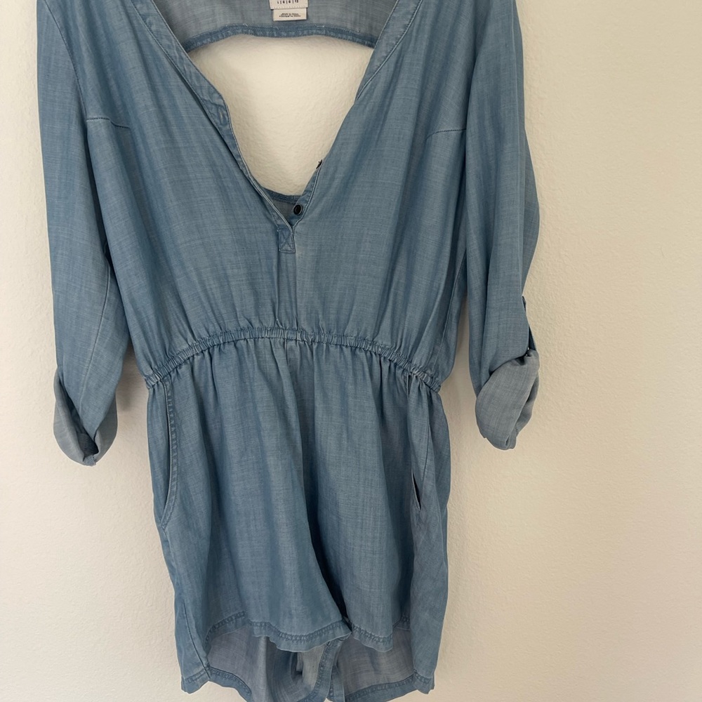 RVCA  long sleeve. Denim romper